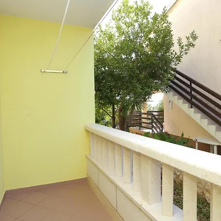 Ostricka Luka 17086b Appartement *