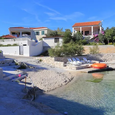 Ostricka Luka 17086b Appartement *